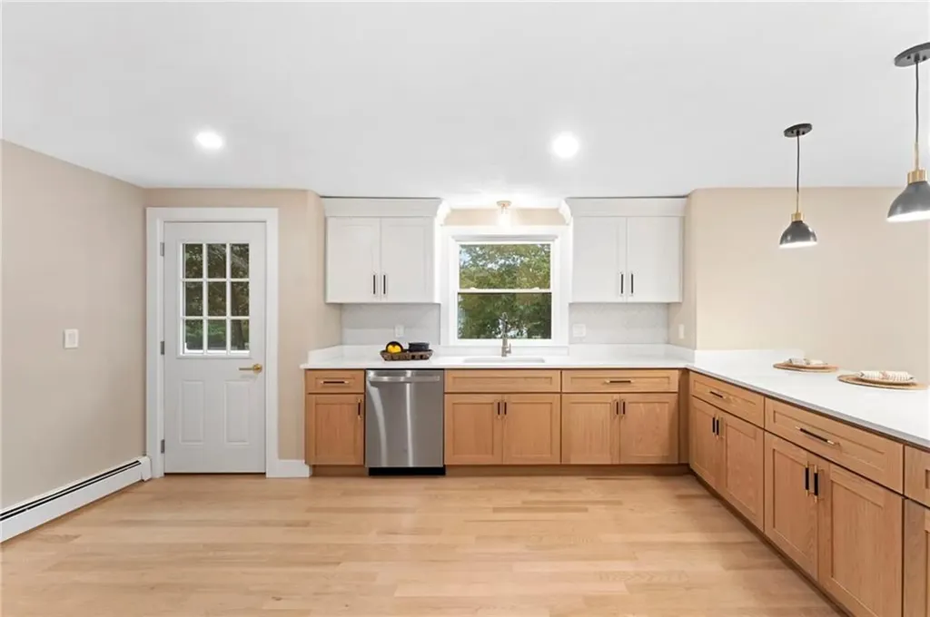 75 Walnut Road North Kingstown RI 02852