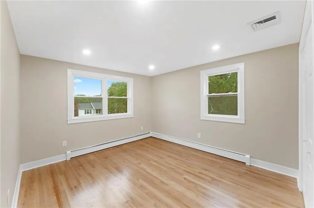 75 Walnut Road North Kingstown RI 02852