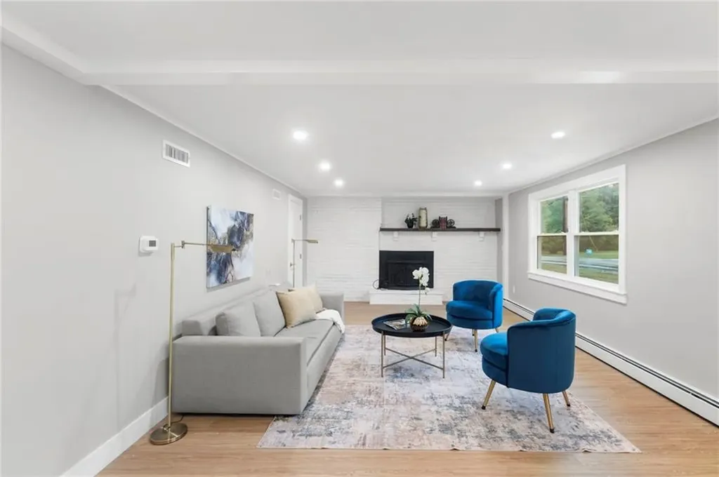 75 Walnut Road North Kingstown RI 02852