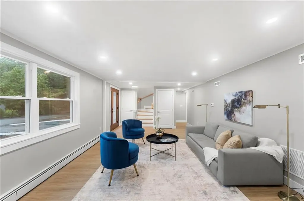 75 Walnut Road North Kingstown RI 02852