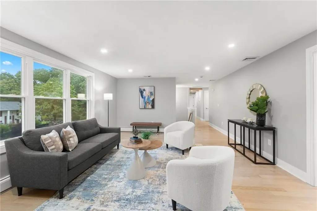 75 Walnut Road North Kingstown RI 02852