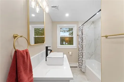 75 Walnut Road North Kingstown RI 02852