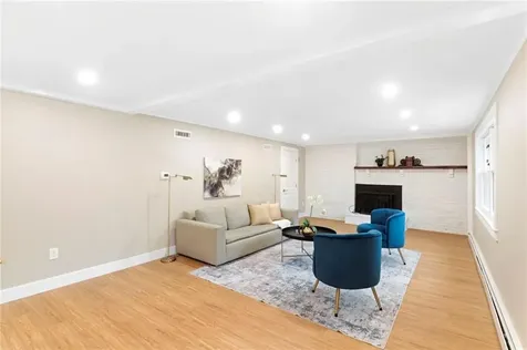 75 Walnut Road North Kingstown RI 02852