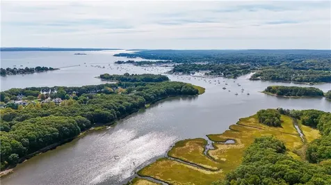 75 Walnut Road North Kingstown RI 02852