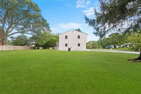 75 Walnut Road North Kingstown RI 02852