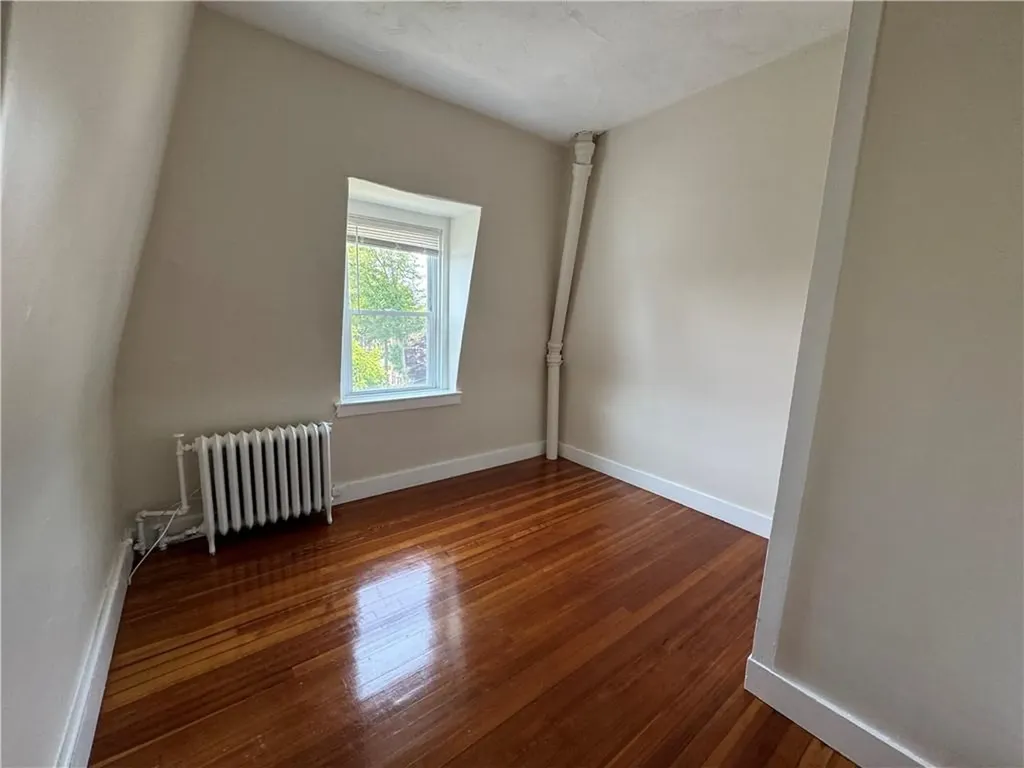 26 Ayrault Street Newport RI 02840