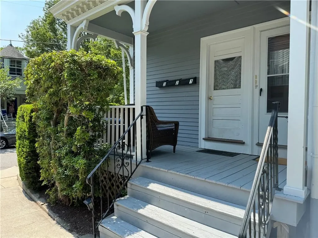 26 Ayrault Street Newport RI 02840