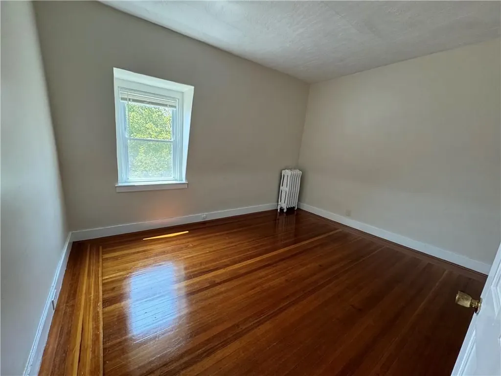 26 Ayrault Street Newport RI 02840