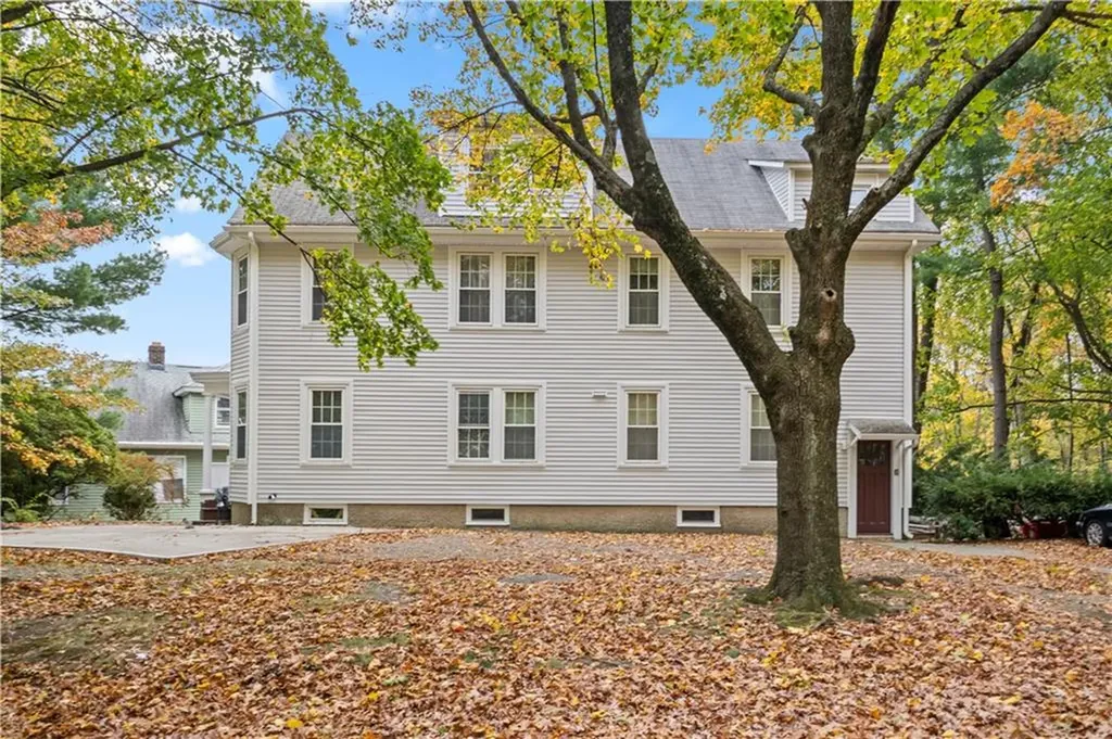 308 310 Pleasant Valley Parkway Providence RI 02908