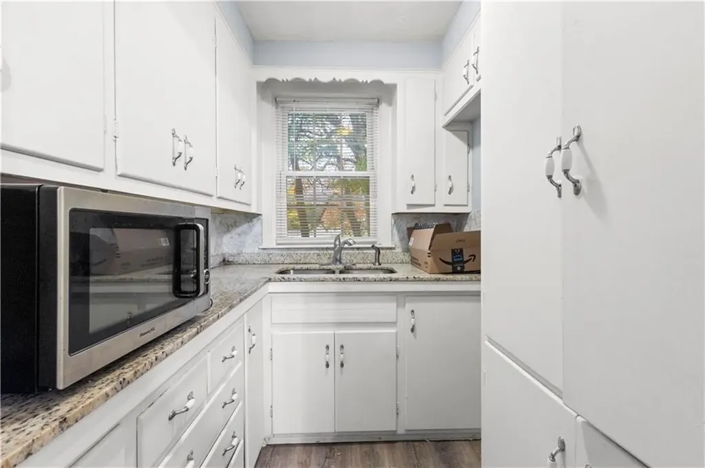 308 310 Pleasant Valley Parkway Providence RI 02908