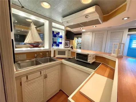 235 Kearns Avenue Tiverton RI 02878