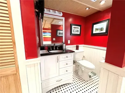 235 Kearns Avenue Tiverton RI 02878