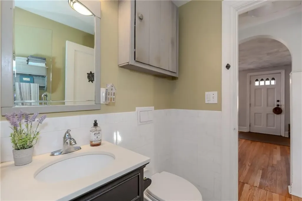 6 Wadsworth Avenue Smithfield RI 02917