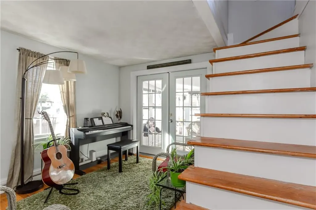 6 Wadsworth Avenue Smithfield RI 02917