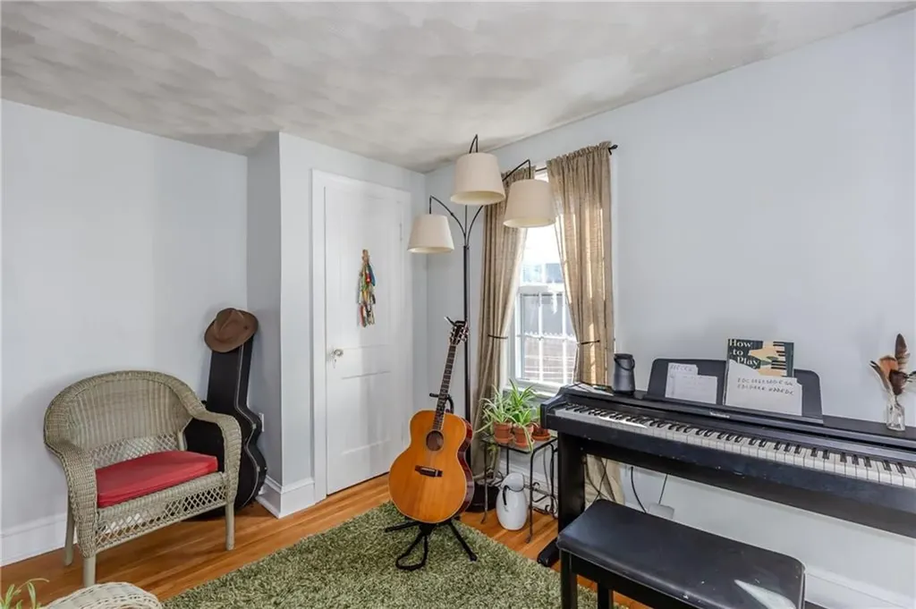 6 Wadsworth Avenue Smithfield RI 02917