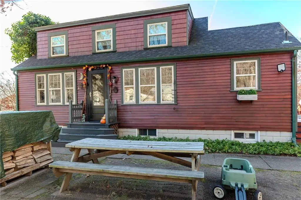 6 Wadsworth Avenue Smithfield RI 02917