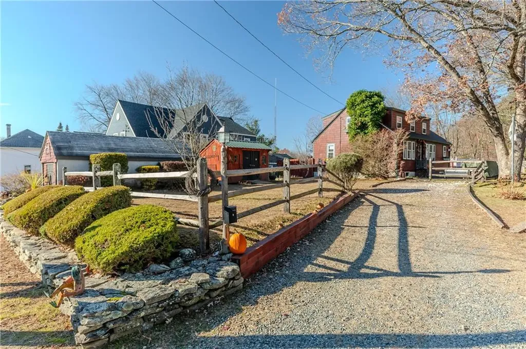 6 Wadsworth Avenue Smithfield RI 02917