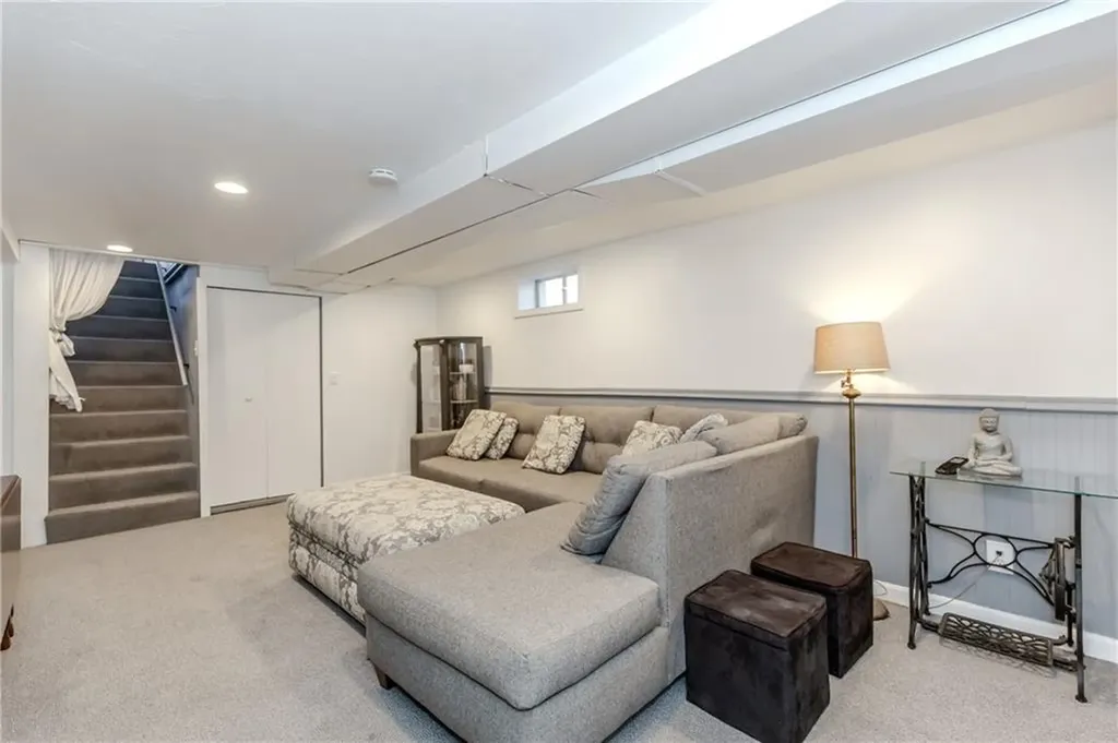 6 Wadsworth Avenue Smithfield RI 02917