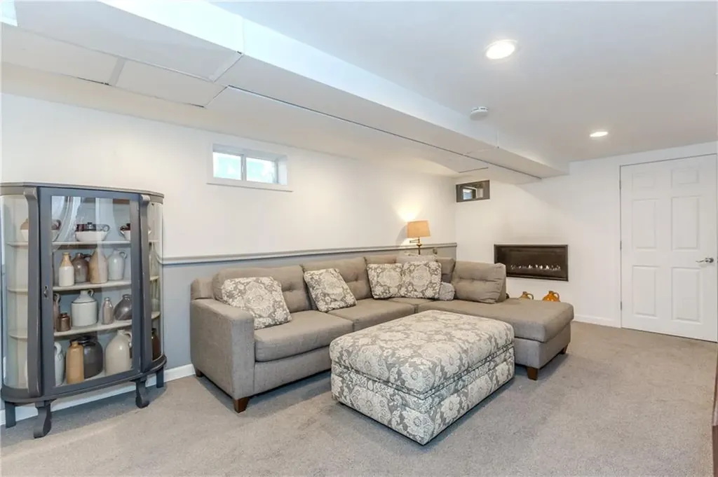 6 Wadsworth Avenue Smithfield RI 02917