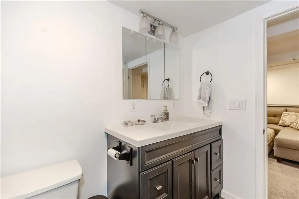 6 Wadsworth Avenue Smithfield RI 02917