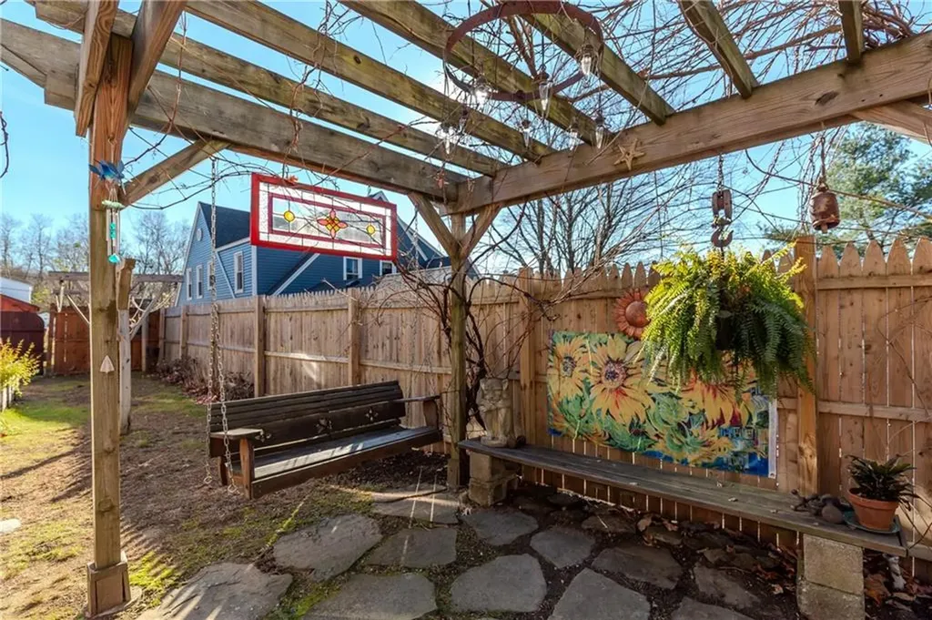 6 Wadsworth Avenue Smithfield RI 02917