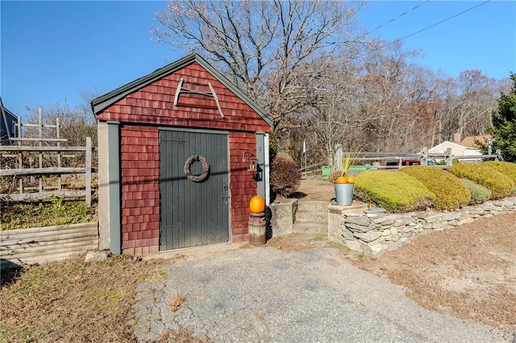 6 Wadsworth Avenue Smithfield RI 02917