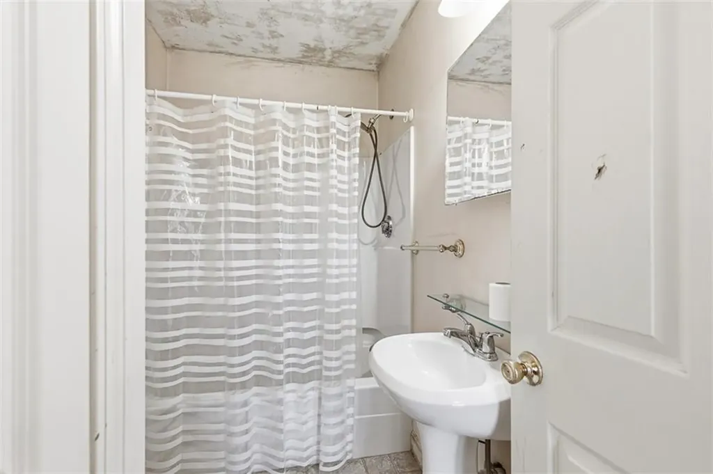 210 Promenade Street Barrington RI 02806