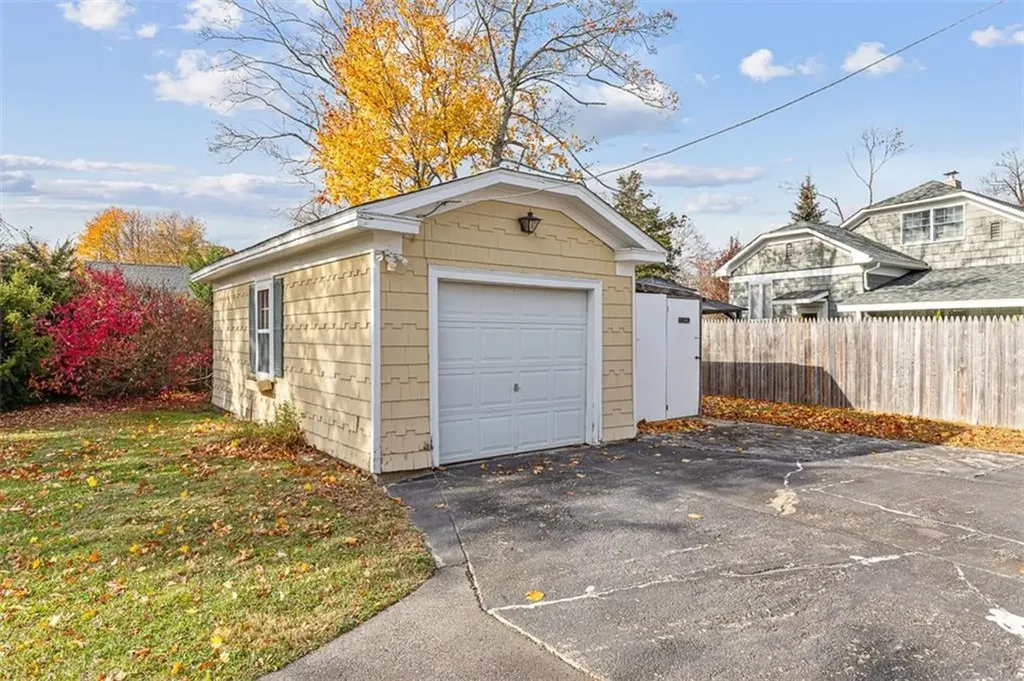 210 Promenade Street Barrington RI 02806