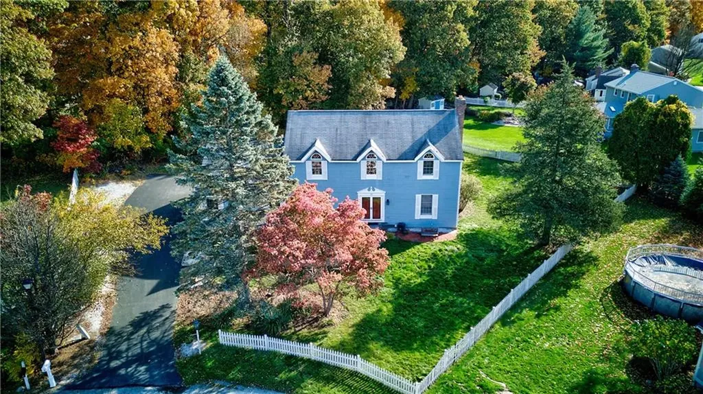 33 Sandy Way Cumberland RI 2864