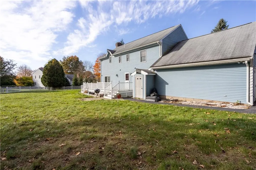 33 Sandy Way Cumberland RI 2864