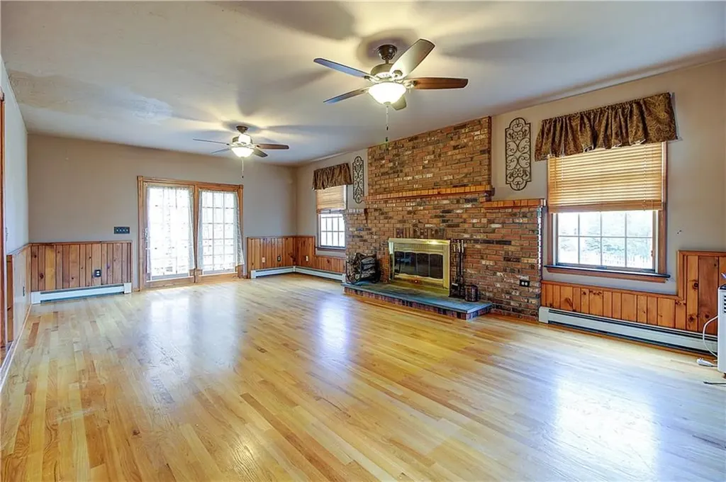 33 Sandy Way Cumberland RI 2864