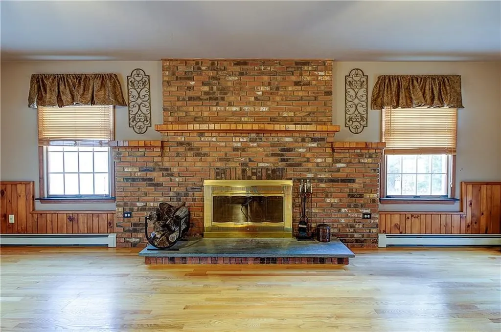 33 Sandy Way Cumberland RI 2864