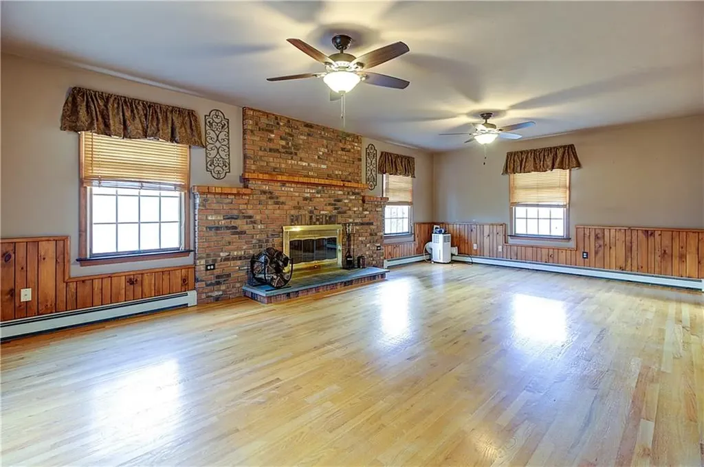 33 Sandy Way Cumberland RI 2864