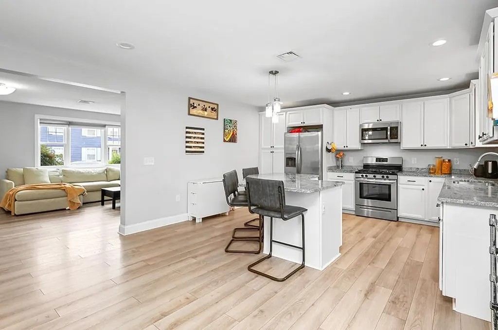 54 Raymond Street East Providence RI 02914