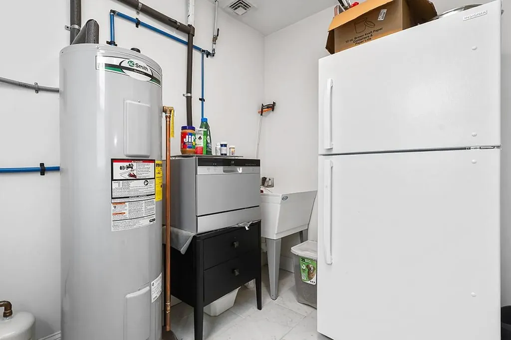 54 Raymond Street East Providence RI 02914