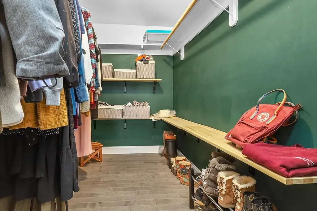 54 Raymond Street East Providence RI 02914