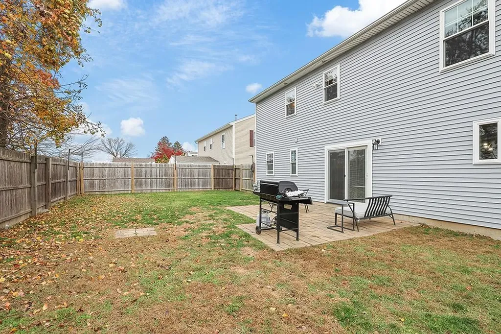 54 Raymond Street East Providence RI 02914