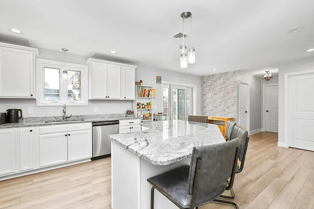 54 Raymond Street East Providence RI 02914