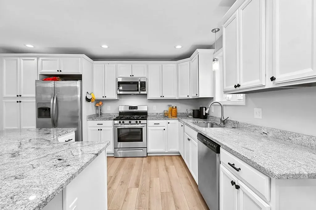 54 Raymond Street East Providence RI 02914