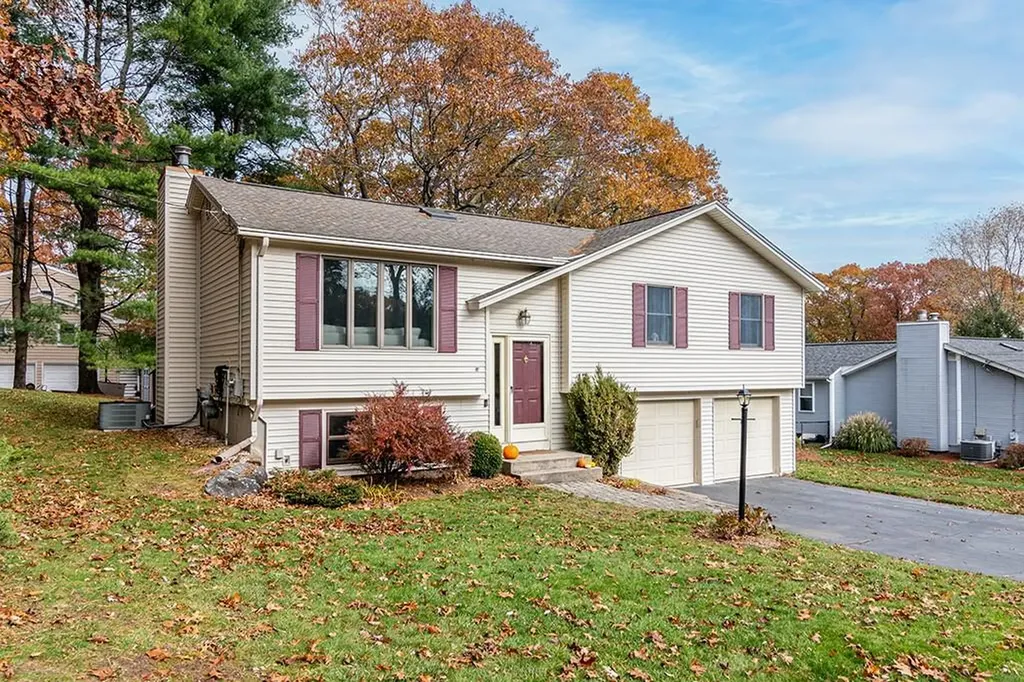 17 Wampum Drive Warwick RI 02886