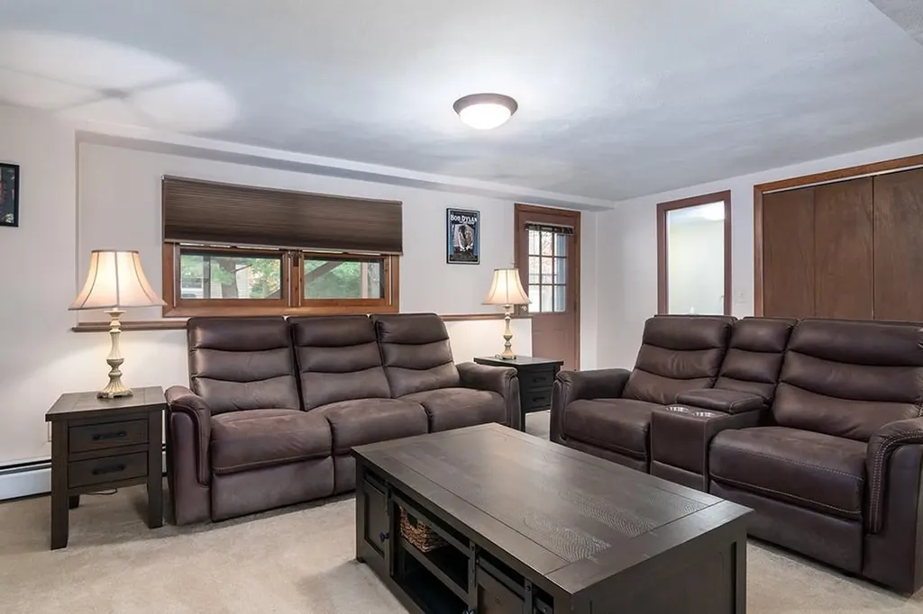 17 Wampum Drive Warwick RI 02886