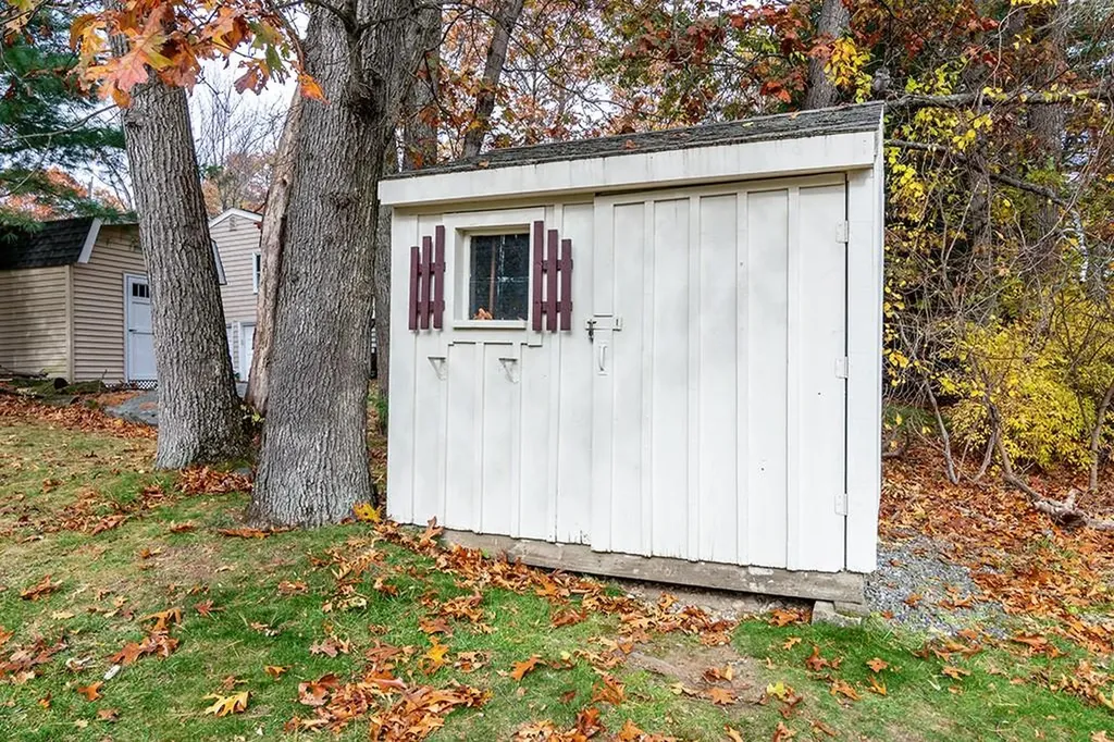 17 Wampum Drive Warwick RI 02886