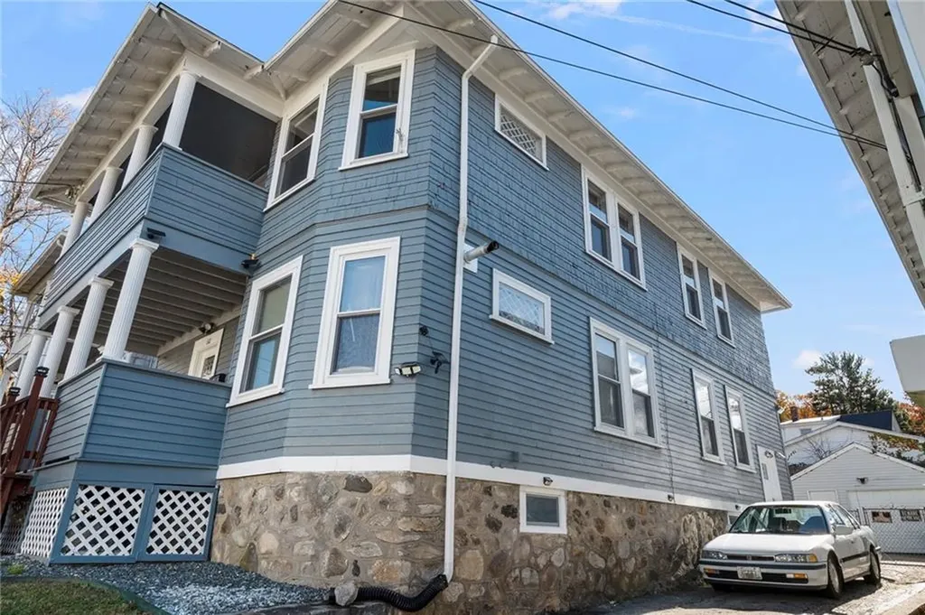 60 Fairlawn Avenue Woonsocket RI 02895