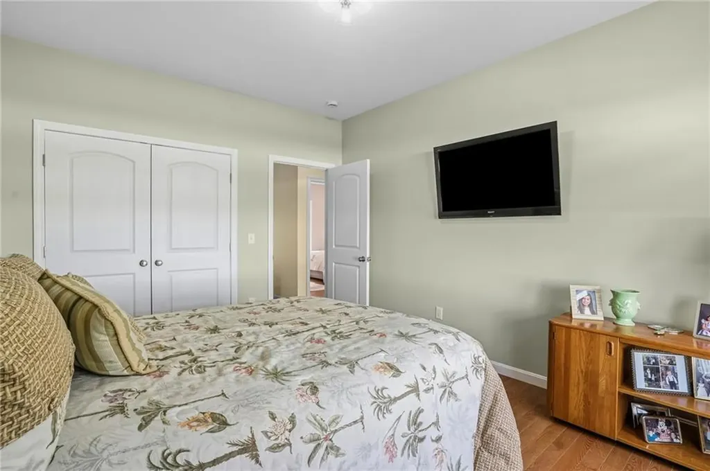 46 Lilyana Way Cranston RI 02920