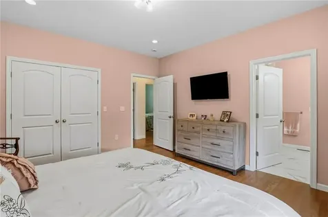 46 Lilyana Way Cranston RI 02920