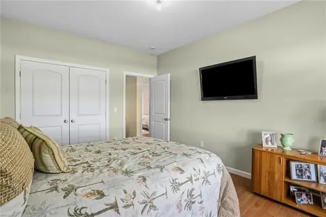 46 Lilyana Way Cranston RI 02920