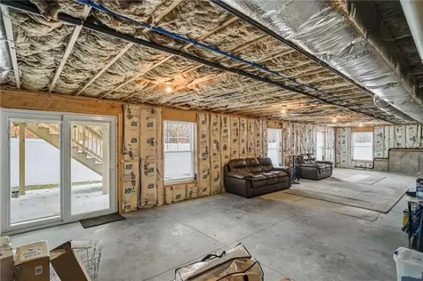 46 Lilyana Way Cranston RI 02920