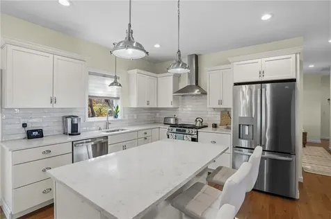 46 Lilyana Way Cranston RI 02920