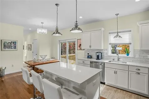 46 Lilyana Way Cranston RI 02920