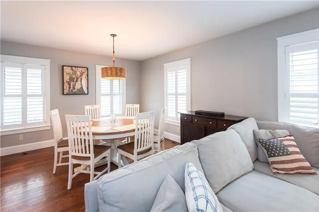 32 Hammond Street Newport RI 02840